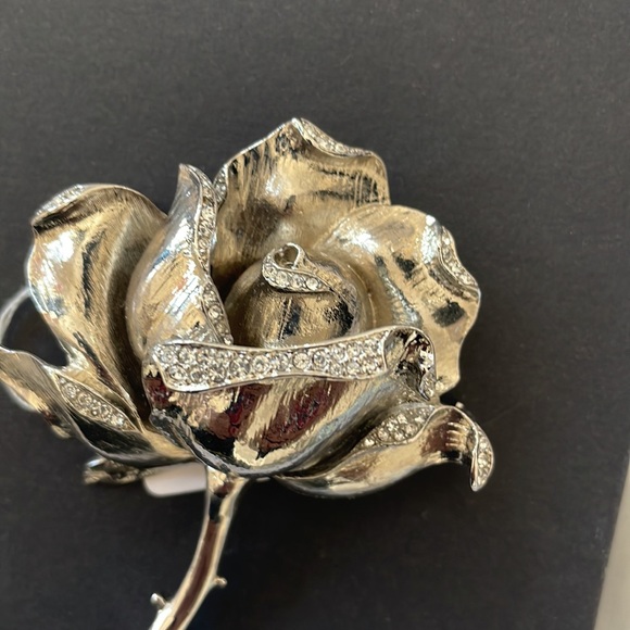 Nolan Miller rare vintage silver tone floral brooch - Picture 2 of 4